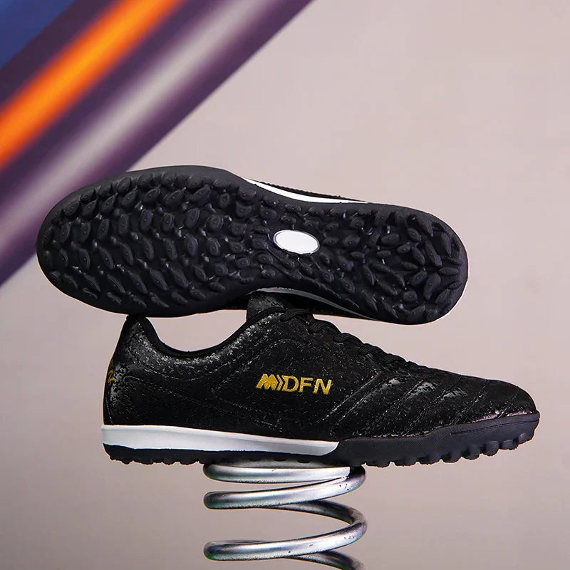 New Men's Football Boots Match Professional Sneakers Non-slip Soccer Shoes Outdoor Drop Shipping Unisex Training Sport Futsal