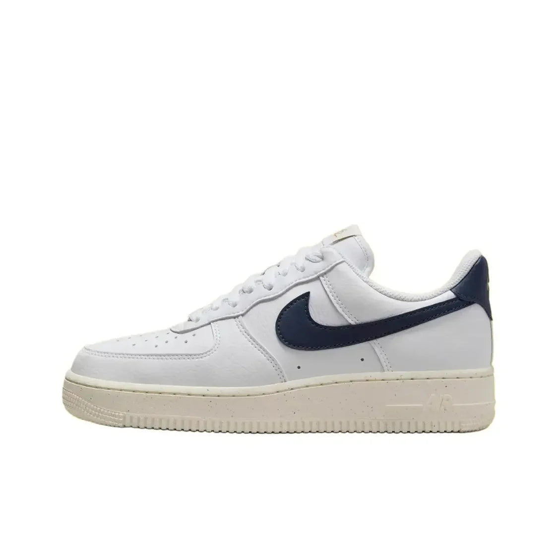 Unisexové klasické tenisky Nike Air Force 1 Low, pohodlné odpružení a odolný design pro každodenní nošení FN8540-100