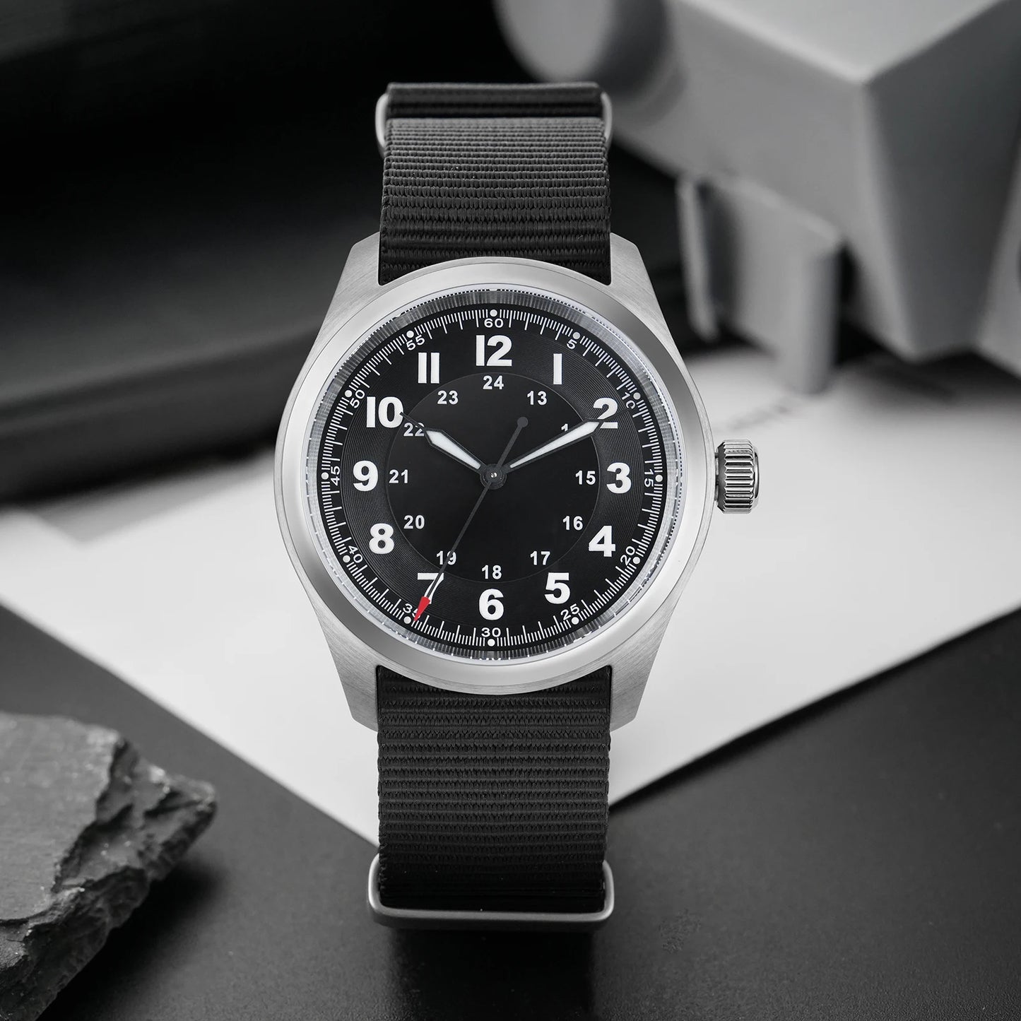 Militado ML08 Vintage Watch VH31 Quartz Movement Domed Sapphire Crystal Wristwatch BGW9 Luminous Vintage 38mm Quartz Watches