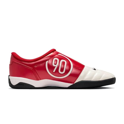 „Nike Total 90 III“ – stilingi, minimalistiniai, patogūs, puikiai priglundantys, neslystantys, patvarūs žemi futbolo bateliai (unisex, balti) HQ2851-100