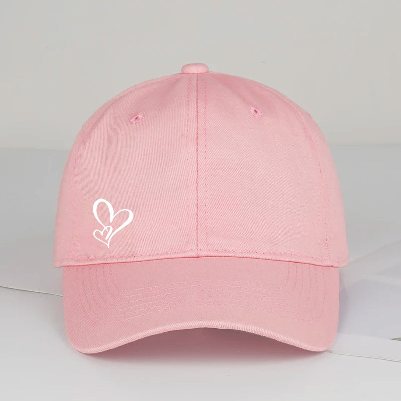 Minimalistische Baseballkappe mit doppeltem Herz-Print für Damen und Herren – weich, verstellbar, Dad-Cap, lässig, Liebesthema, Sonnenkappe