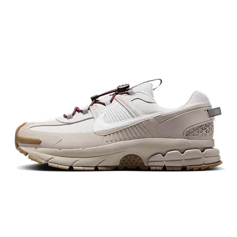 Nike Vomero 5 Roam : chaussures de course basses, confortables, antidérapantes et résistantes, pour l'entraînement, la ville et les trajets quotidiens HQ2181-006