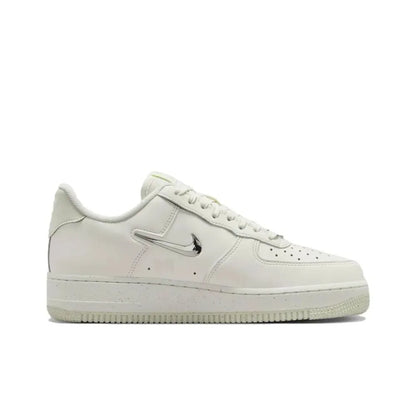 Unisexové klasické tenisky Nike Air Force 1 Low, pohodlné odpružení a odolný design pro každodenní nošení FN8540-100
