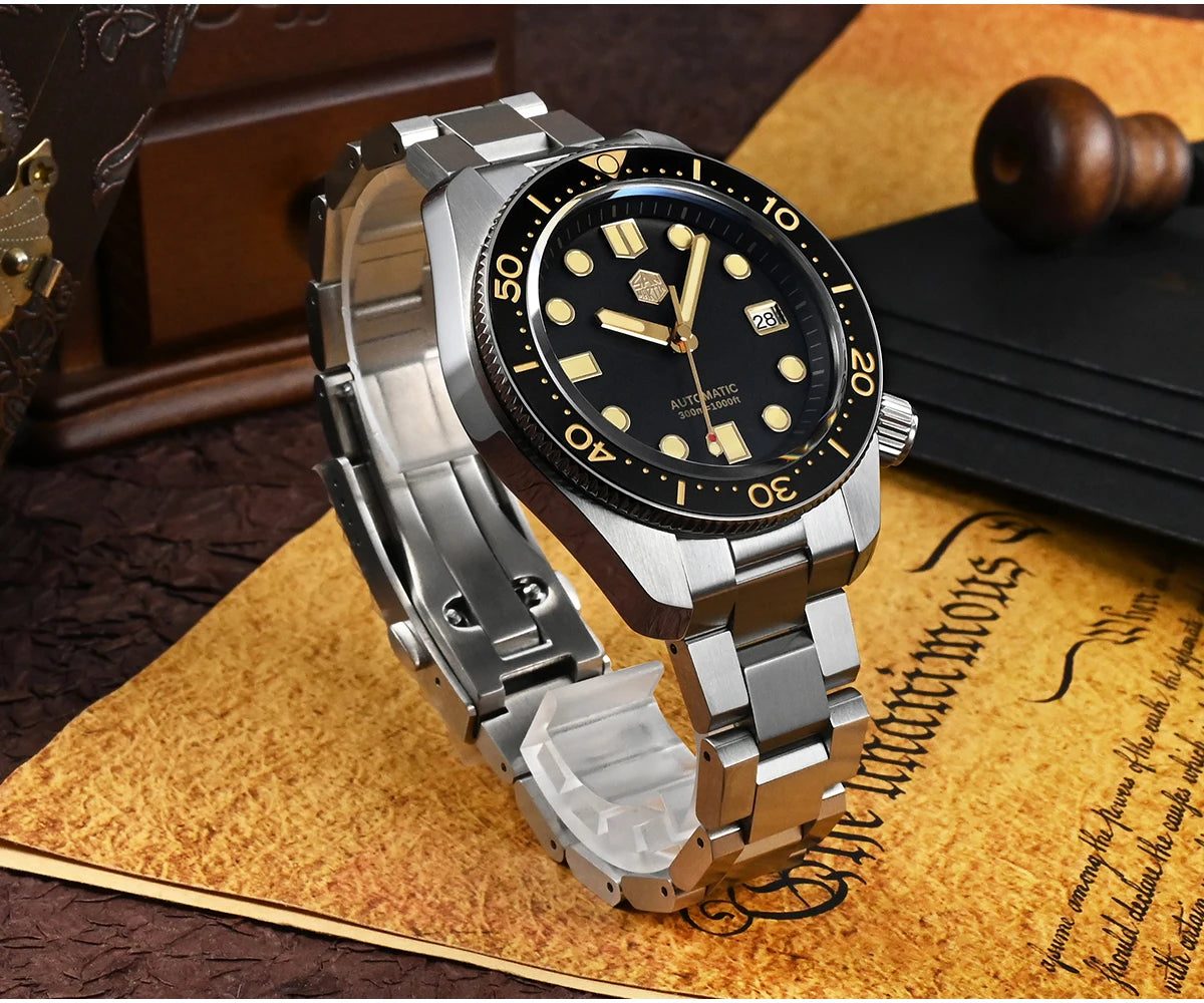 San Martin 44mm Men's Diver Watch Vintage MM300 Gilt Dial Sport NH35 Automatic Mechanical Sapphire Waterproof 300M C3 Lume SN0087