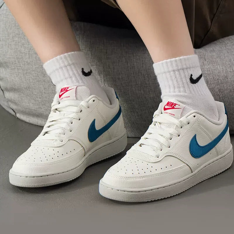 Originálne dámske minimalistické, univerzálne, outdoorové, priedušné a ležérne tenisky Nike Court Vision Low IM7799-133