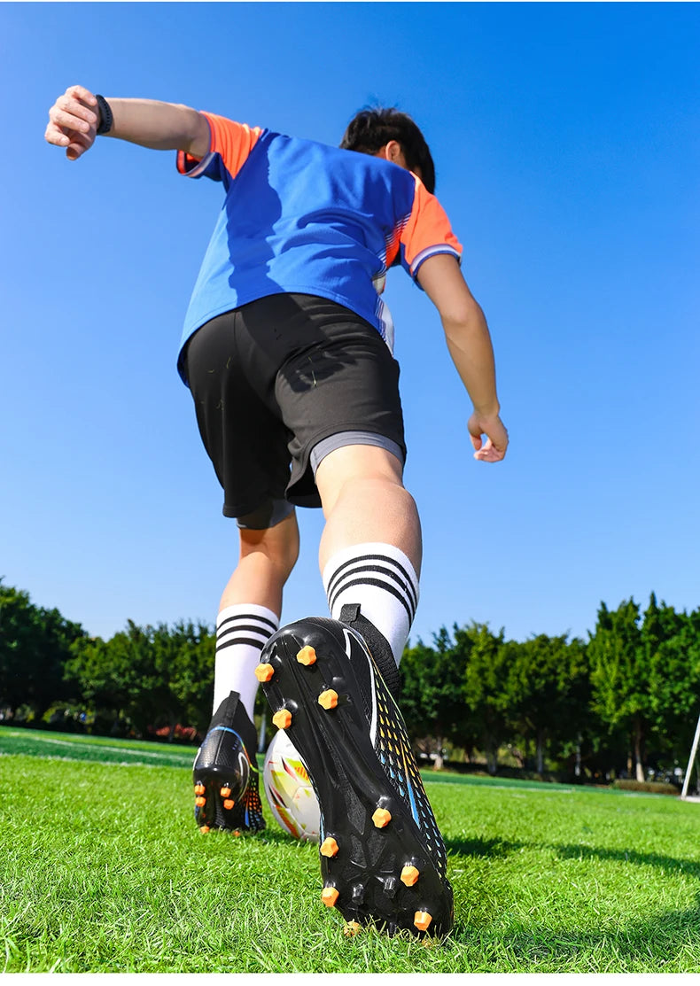 Neue Fußballschuhe für Herren – Hot Sale, hochwertige Fußballschuhe für Damen, Unisex-Futsal-Stollenschuhe, ultraleichte professionelle TF/FG-Sneaker