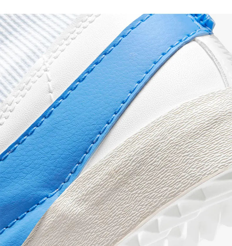 Adidași casual Nike pentru bărbați, confortabili și rezistenți, cu talpă înaltă, model DD3111