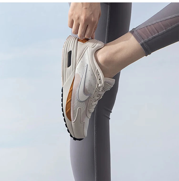 Nike originalne lagane ženske tenisice za trčanje Air Max Solo FN0784-105