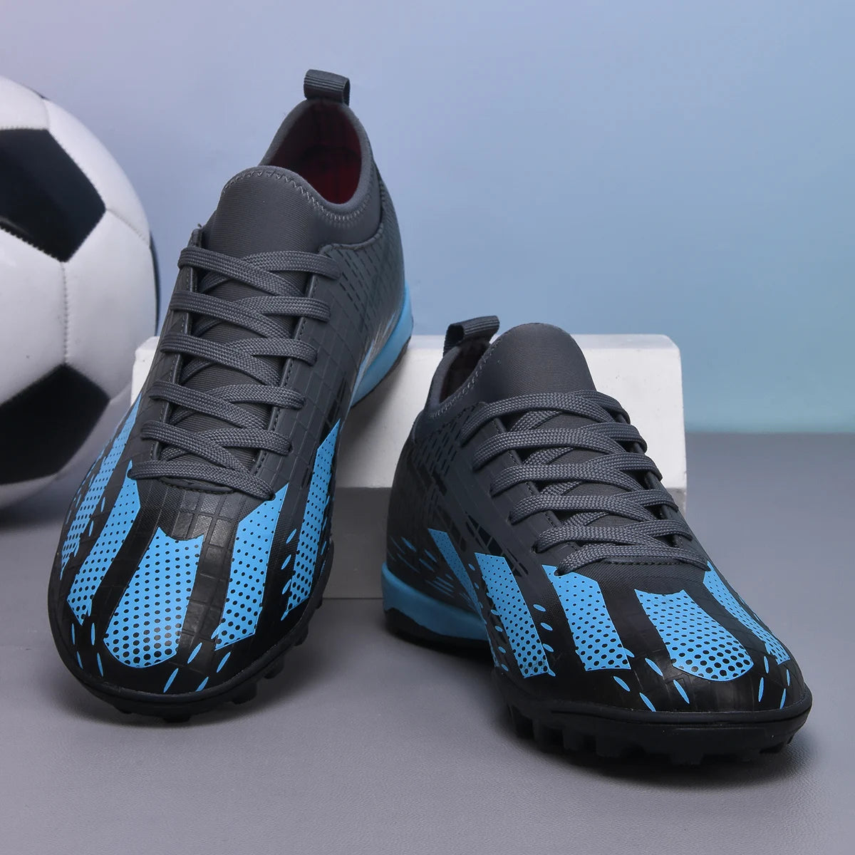 Nouveaux hommes chaussures de Football Futsal bottes de Football en salle Sport Match formation enfants TF crampons herbe cheville vente chaude haute qualité lumière