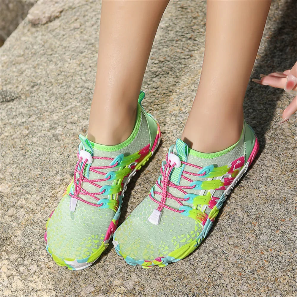 Men's and women's water shoes, upstream wading swimming barefoot five-finger aqua shoes, colorful beach seaside light unisex sneakers new