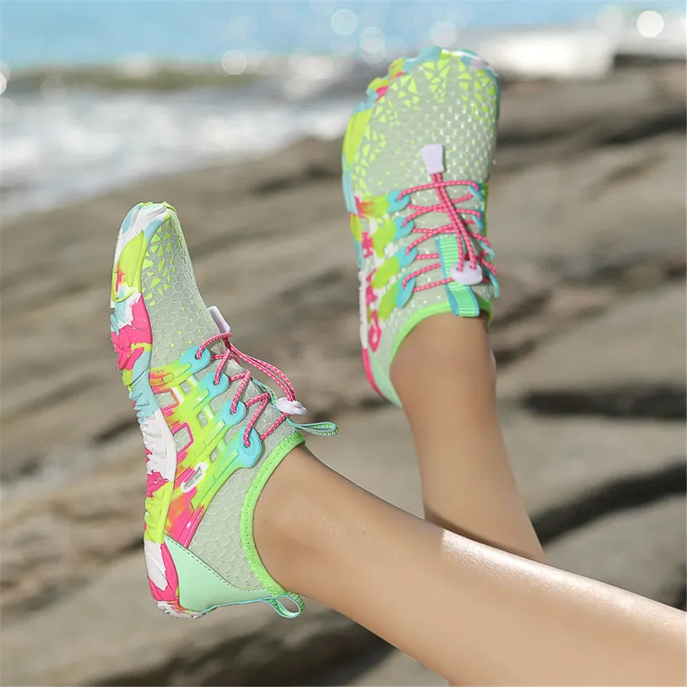 Men's and women's water shoes, upstream wading swimming barefoot five-finger aqua shoes, colorful beach seaside light unisex sneakers new