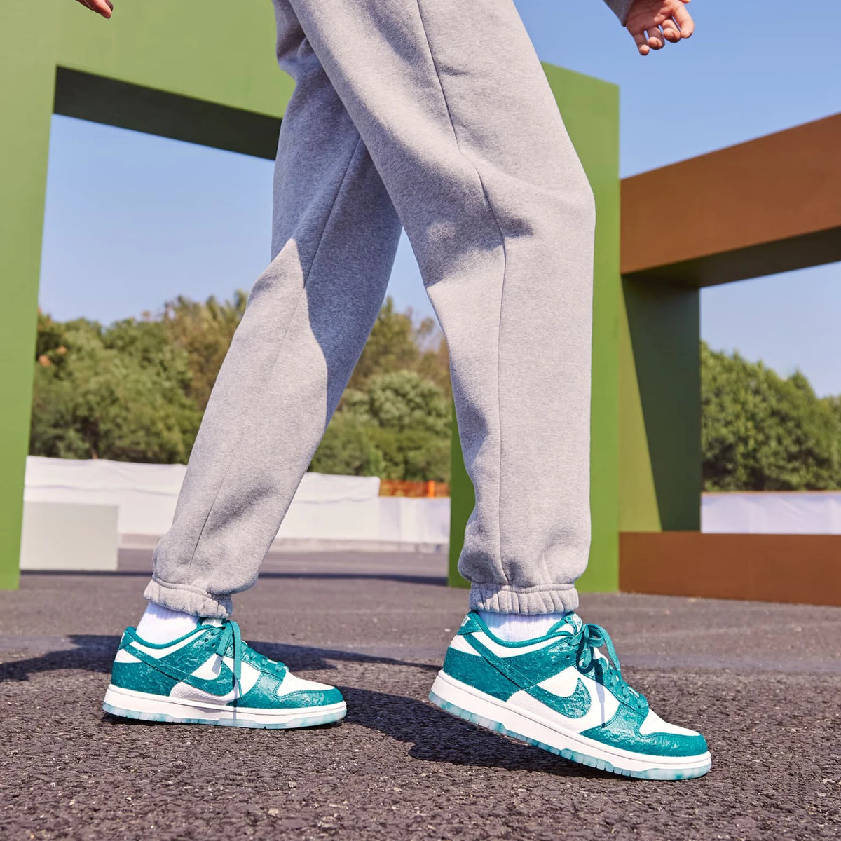 Nike Official Authentic Dunk Low Women's Lightweight Cushion Retro Sport Sneakers DV3029-100