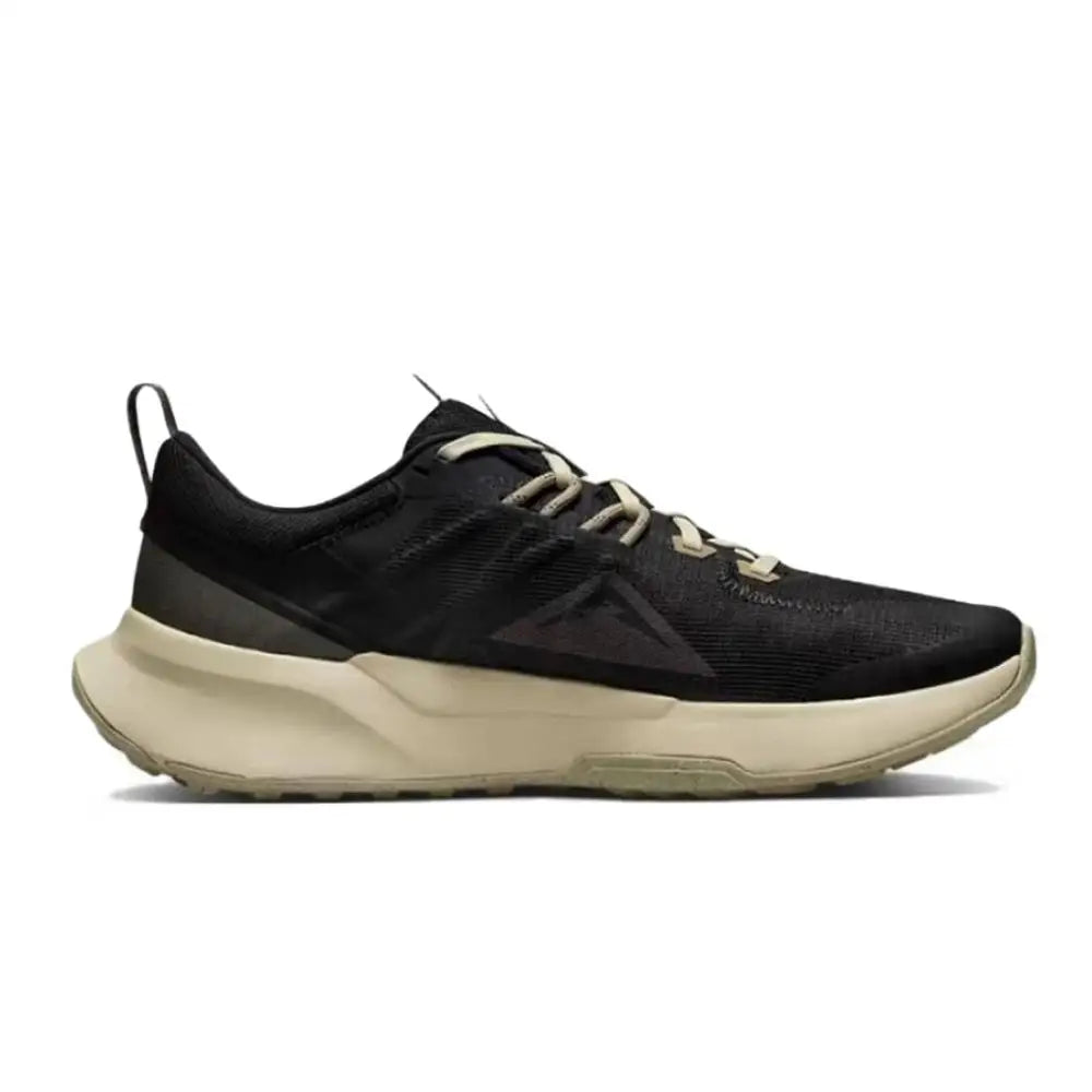 Moški čevlji Nike JUNIPER TRAIL 2: udobni, nizki, trpežni in zračni; stilni in vsestranski tekaški čevlji DM0822-005