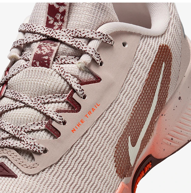 „Nike Authentic Juniper Trail“ moteriški žemi bėgimo bateliai, skirti bėgimui per lauką, FQ0902-602