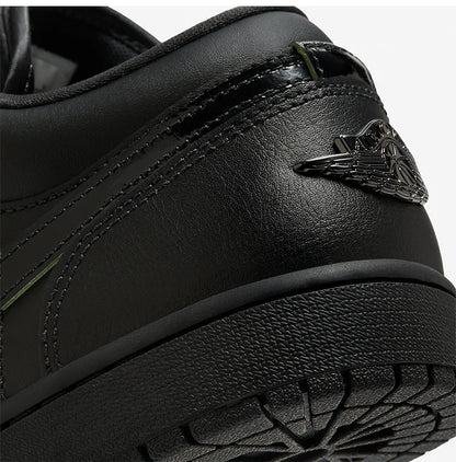 Nike Authentic JORDAN Men's Classic Shock Absorption Daily Lace-Up Sneakers HM3690-001