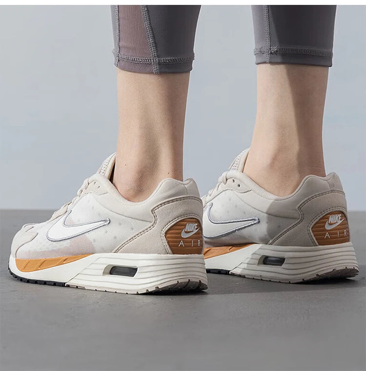 Nike originalne lagane ženske tenisice za trčanje Air Max Solo FN0784-105