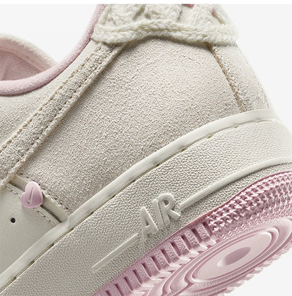 „Nike“ oficialūs autentiški „AIR FORCE 1“ moteriški žemi sportiniai bateliai HV5992-111