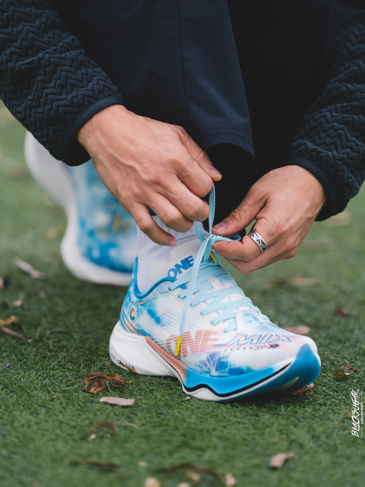 ONEMIX Nowe buty do biegania maratońskiego z podeszwą z nylonu i włókna węglowego – amortyzujące, profesjonalne, zapewniające stabilne wsparcie, ultralekkie, z doskonałym odbiciem