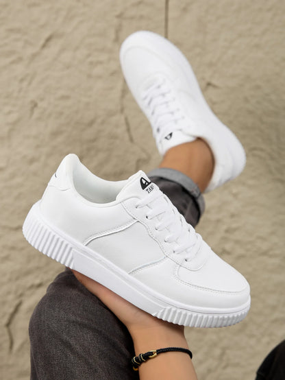 Fashion Leather Men's White Sneakers Breathable Comfortable Classic Casual Shoes for Men and Women Outdoor Walking Shoes Couple Footwear Sizes