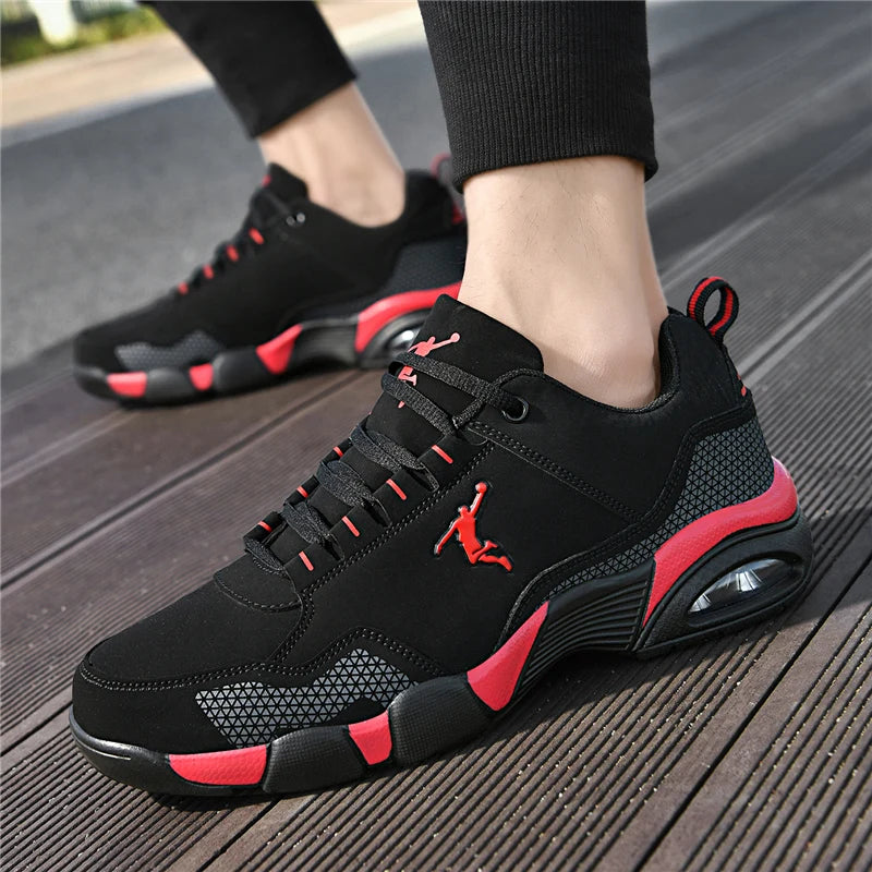 Chaussures de sport pour hommes, confortables, en cuir, pour le sport de plein air, nouvelles chaussures de tennis, classiques, noires, décontractées, légères, pour la marche