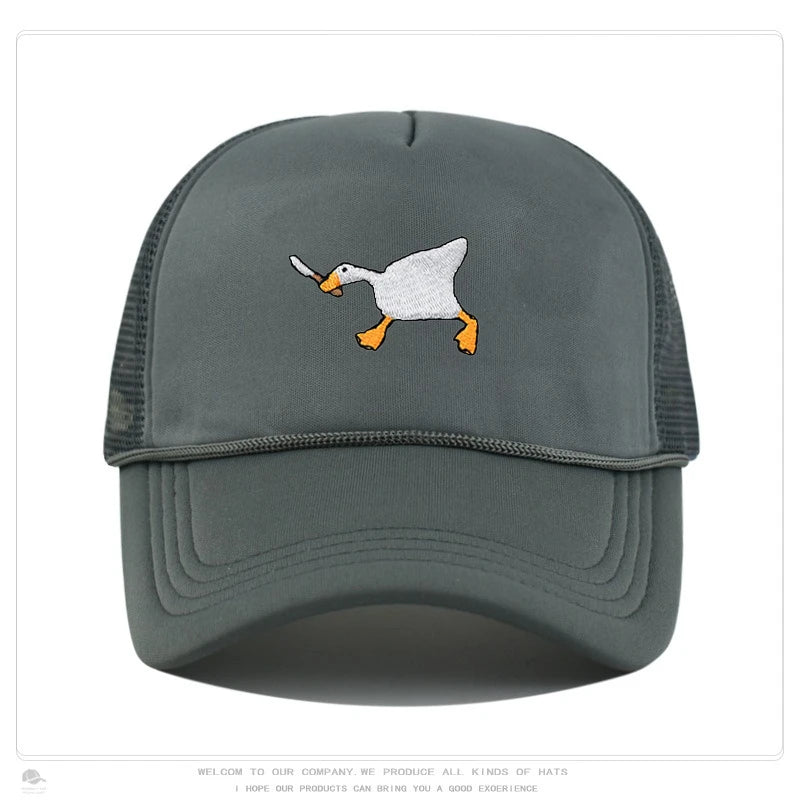Embroidered baseball cap with goose pattern for men and women, casual and fashionable city style duckbill cap