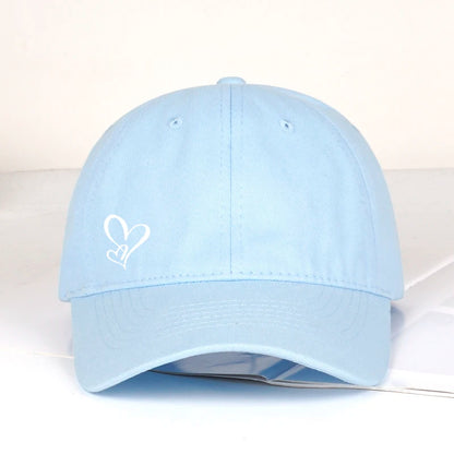 Minimalistische Baseballkappe mit doppeltem Herz-Print für Damen und Herren – weich, verstellbar, Dad-Cap, lässig, Liebesthema, Sonnenkappe