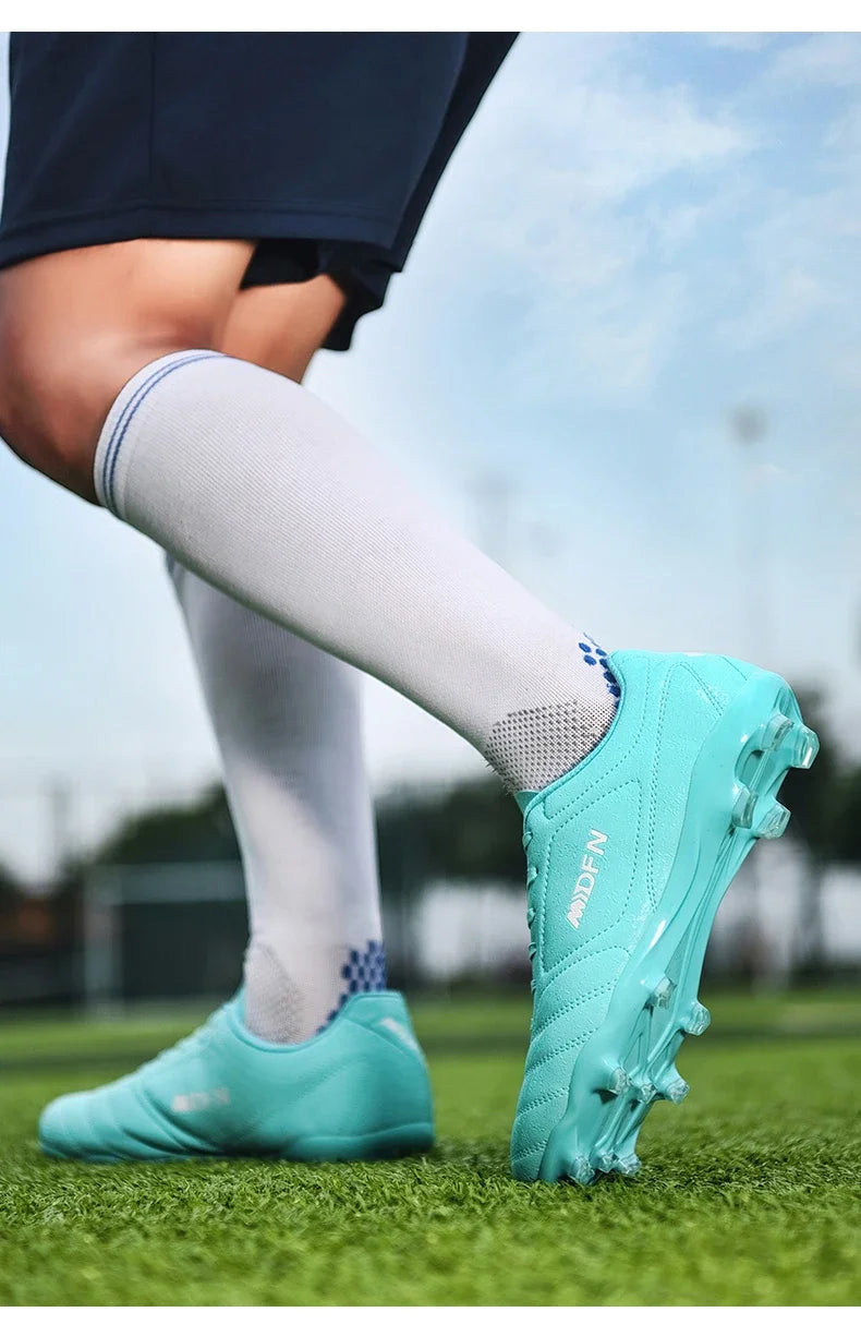 New Men's Football Boots Match Professional Sneakers Non-slip Soccer Shoes Outdoor Drop Shipping Unisex Training Sport Futsal