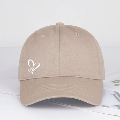 Minimalistische Baseballkappe mit doppeltem Herz-Print für Damen und Herren – weich, verstellbar, Dad-Cap, lässig, Liebesthema, Sonnenkappe