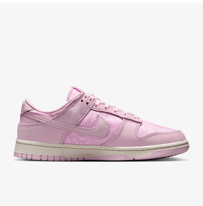 Adidași retro Nike Authentic Dunk Low pentru femei HJ5870-600