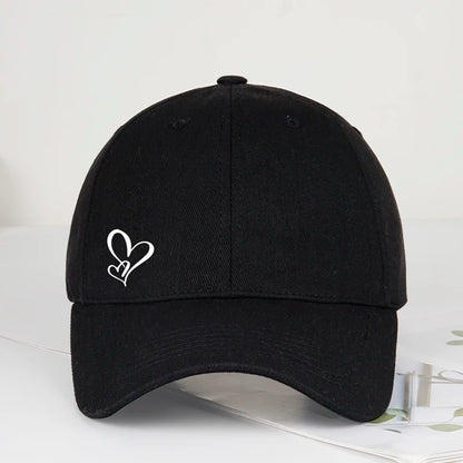 Minimalistische Baseballkappe mit doppeltem Herz-Print für Damen und Herren – weich, verstellbar, Dad-Cap, lässig, Liebesthema, Sonnenkappe