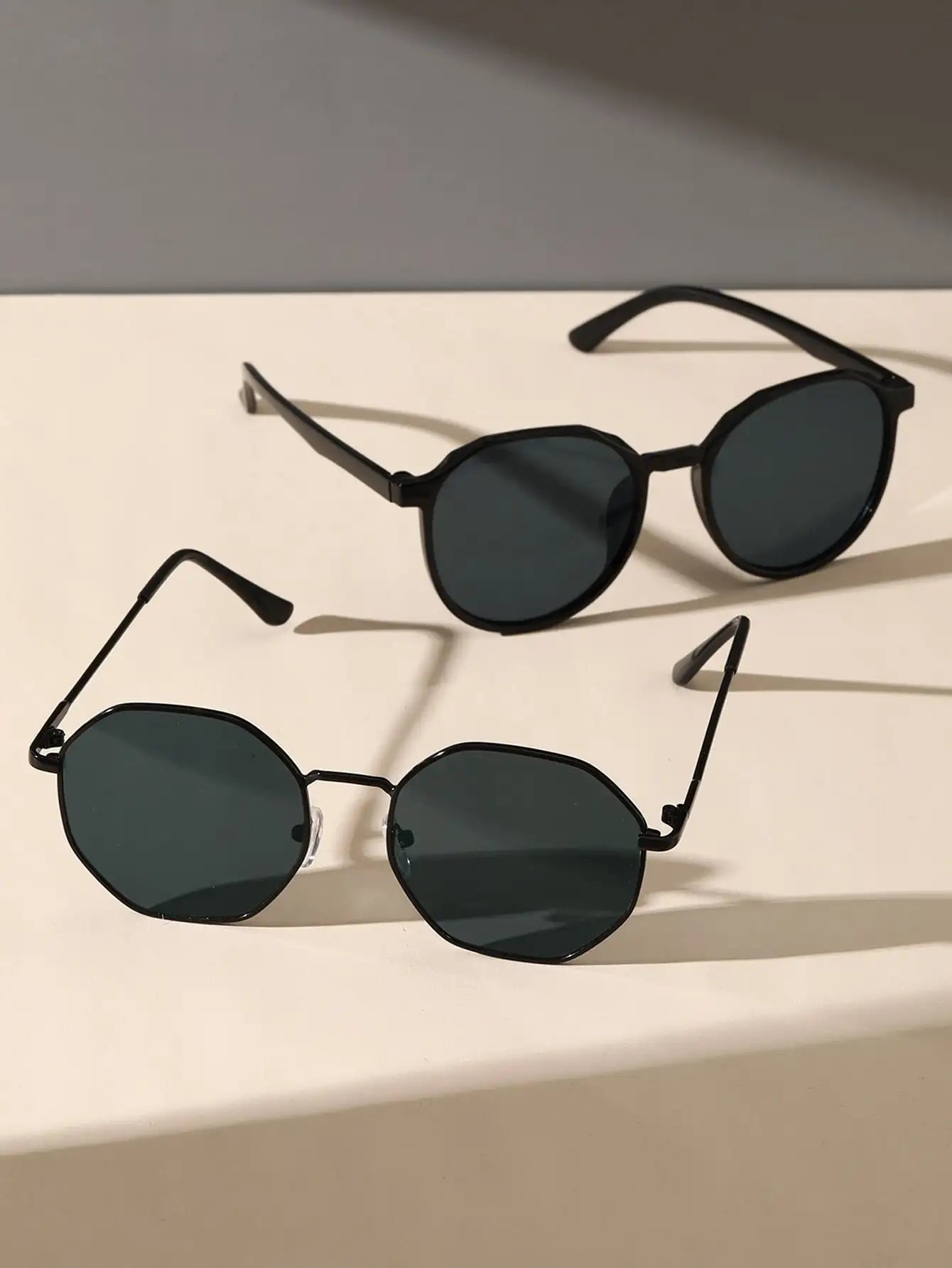 2PCS Men Geometric Frame Fashion Sunglasses Classic Cool Black Glasses For Daily Outdoor Life Women Eyewear Accessories.