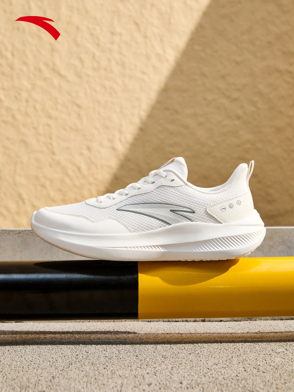 ANTA QINGKONG Men's winter shock-absorbing leather running shoes, wear-resistant running, lightweight commuting sports shoes