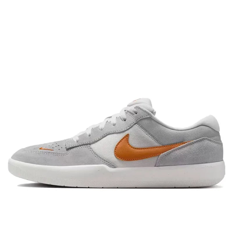 „Nike SB Force 58 Retro“ – minimalistinės, madingos, lengvos, patvarios, žemos kulnos riedlentininkų bateliai, unisex stiliaus, modelis DV5477-007