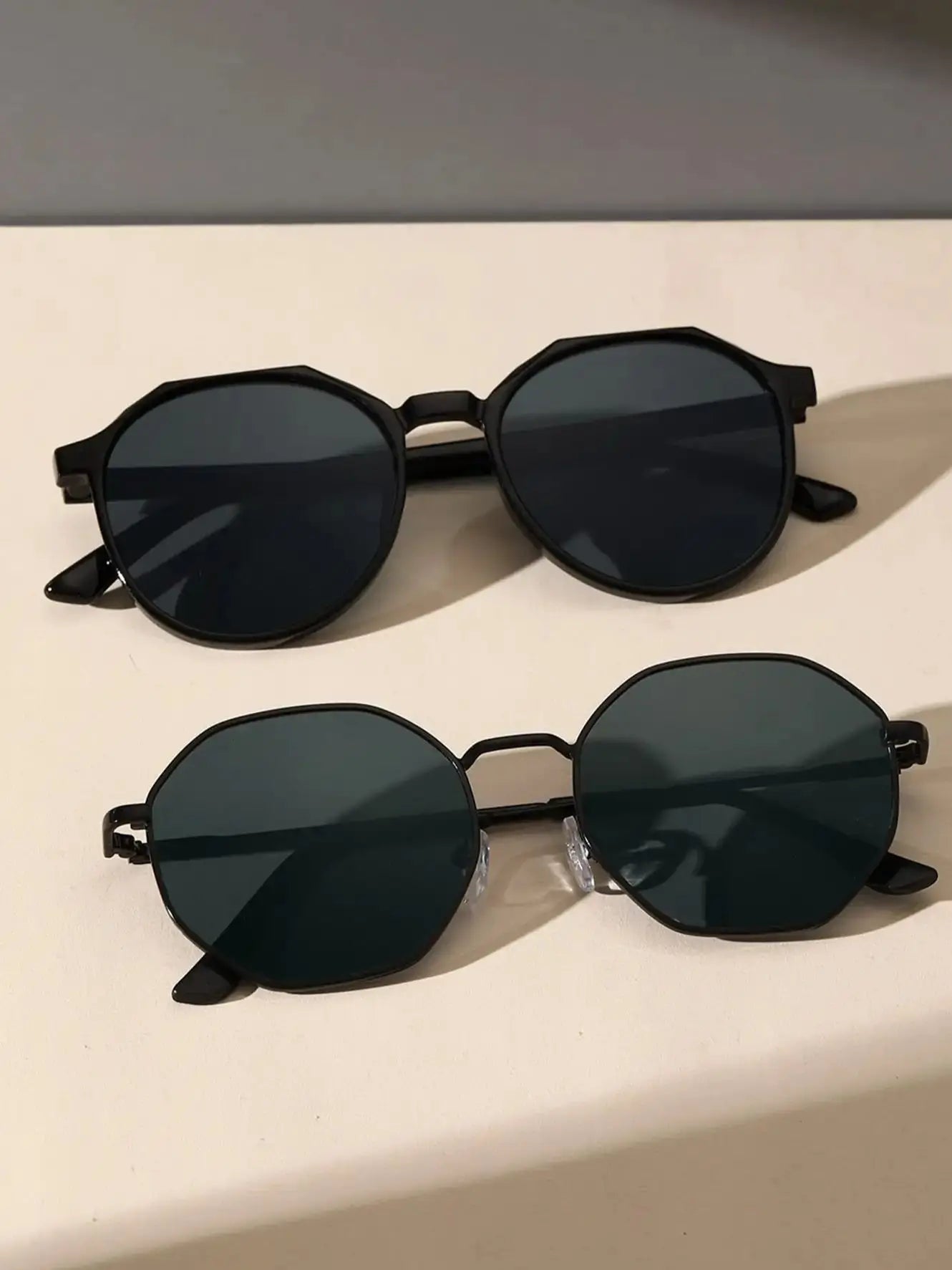 2PCS Men Geometric Frame Fashion Sunglasses Classic Cool Black Glasses For Daily Outdoor Life Women Eyewear Accessories.