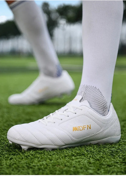 New Men's Football Boots Match Professional Sneakers Non-slip Soccer Shoes Outdoor Drop Shipping Unisex Training Sport Futsal