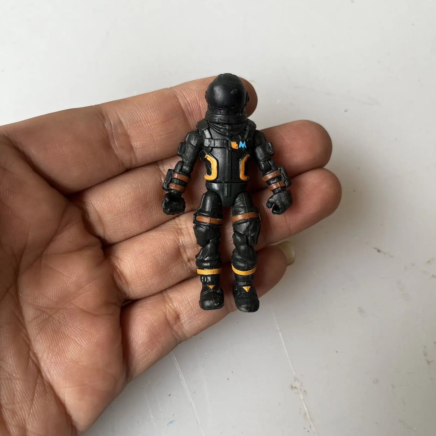 Fortnite Robin Zix Gaming-Peripherie Cartoon-Figur Spielzeug – kreative Actionfigur mit beweglichen Gelenken, Modell-Dekofigur, Geburtstagsgeschenk