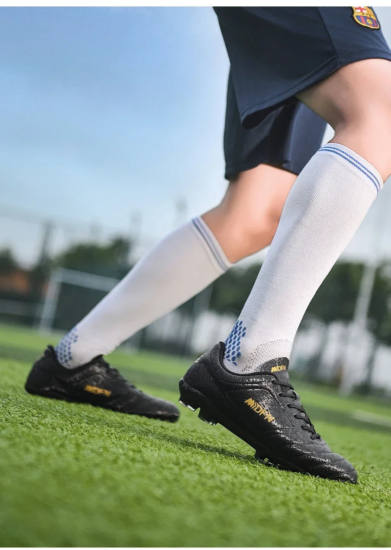 New Men's Football Boots Match Professional Sneakers Non-slip Soccer Shoes Outdoor Drop Shipping Unisex Training Sport Futsal