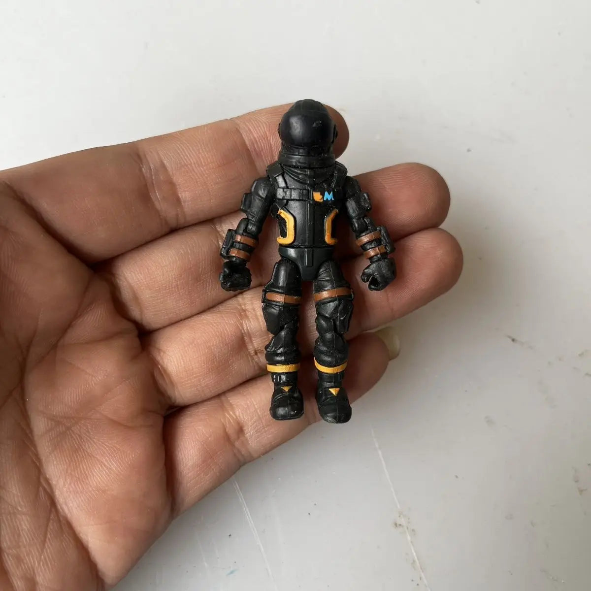 Fortnite Robin Zix Gaming-Peripherie Cartoon-Figur Spielzeug – kreative Actionfigur mit beweglichen Gelenken, Modell-Dekofigur, Geburtstagsgeschenk
