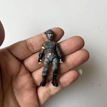Fortnite Robin Zix Gaming-Peripherie Cartoon-Figur Spielzeug – kreative Actionfigur mit beweglichen Gelenken, Modell-Dekofigur, Geburtstagsgeschenk
