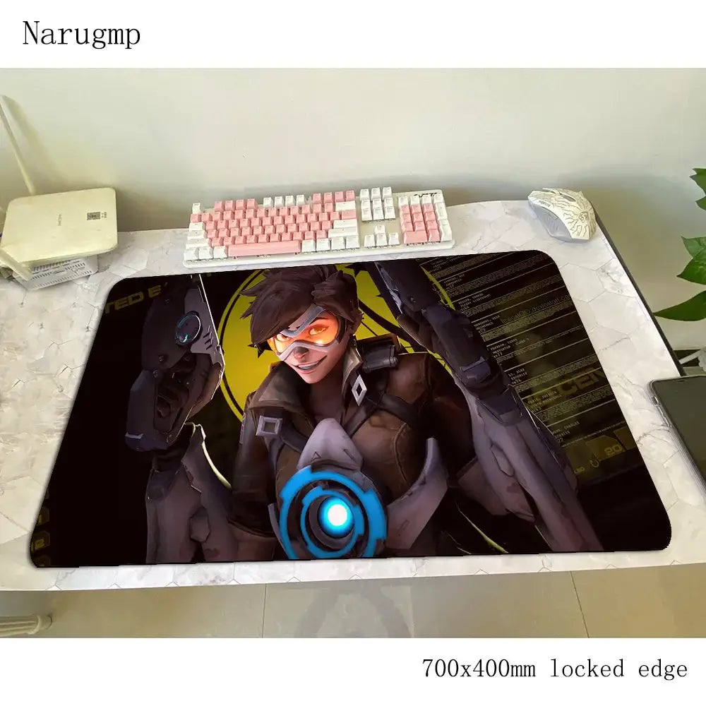 Overwatch-Mauspad 700x400x3mm, Gaming-Mauspad im Anime-Stil, personalisierte Schreibtischunterlage fürs Büro, Notebook-Desk-Mat, Geschenk für Jungen, Padmouse für PC-Gamer
