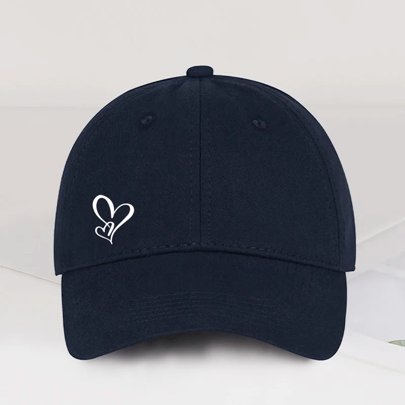 Minimalistische Baseballkappe mit doppeltem Herz-Print für Damen und Herren – weich, verstellbar, Dad-Cap, lässig, Liebesthema, Sonnenkappe